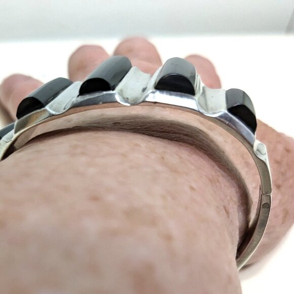 Mexico 64g Pineda-Inspired Sterling Onyx Hinged Cuff - Picture 12 of 14